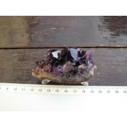 Amethyst uit Brazilië/Uruguay.VEEL VERSCHILLEDE STUKJES