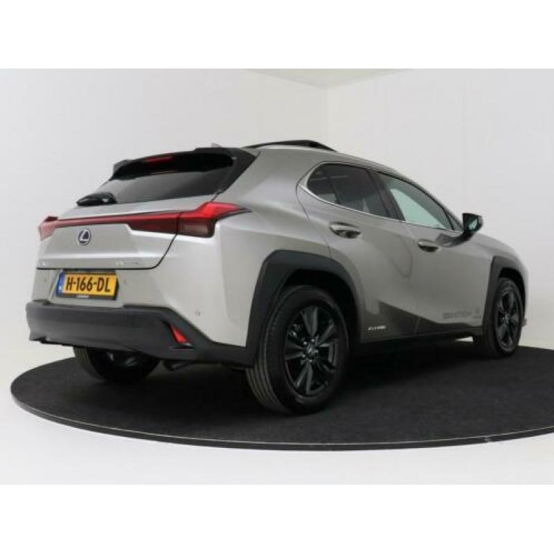 Lexus UX 250h Luxury Line Schuif-/kanteldak | Stoelverwarmin