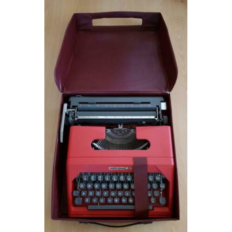 Underwood 23 typemachine in nieuwstaat met koffer