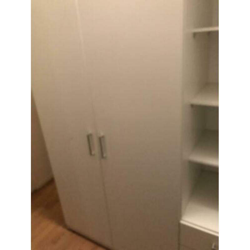 3 deurs kledingkast