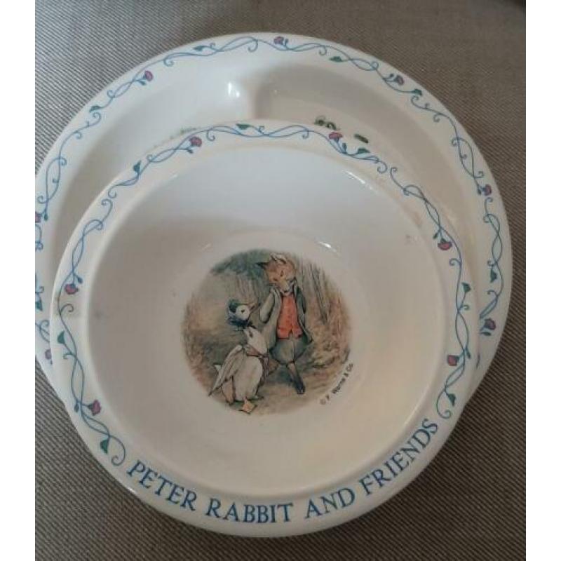 Peter Rabbit bord, schaaltje en beker.