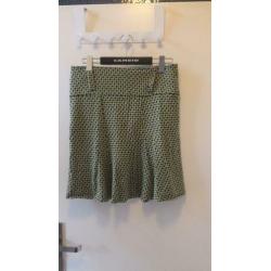 Essentiel. Groene korte rok. Maat 38