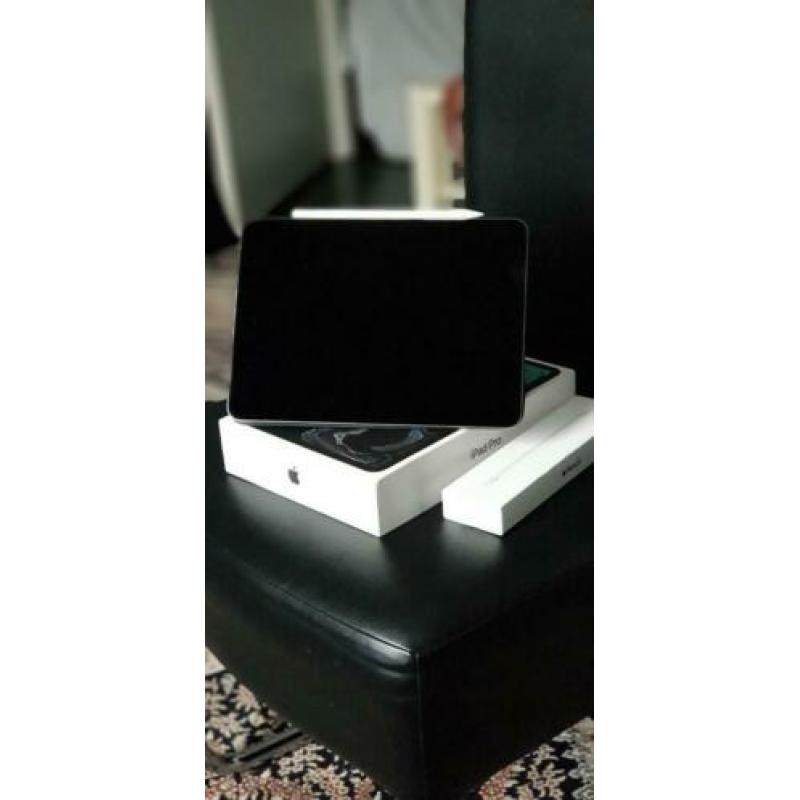 iPad Pro (11-inch) 64GB + Pencil 2 + Smart Folio