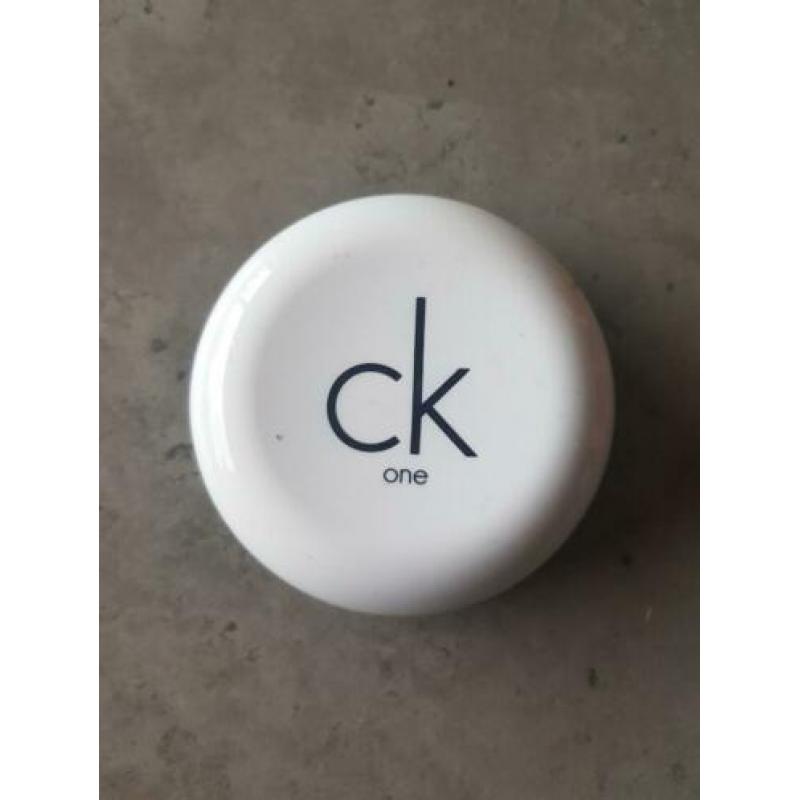 Calvin klein | compact foundation | 700 caramel | ZGAN