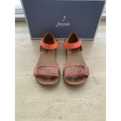 LEUKE fluor sandaaltjes Jacadi mt 27