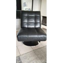 Zwart lederen relax draaifauteuil