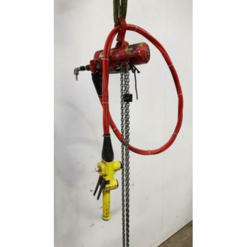 Kettingtakel pneumatisch 250 Kg. luchttakel Red Rooster