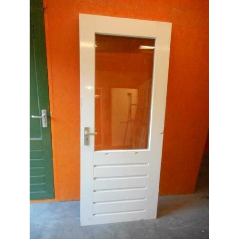 Diverse achter buitendeuren dubbelglas, ca. 83 x 201,5