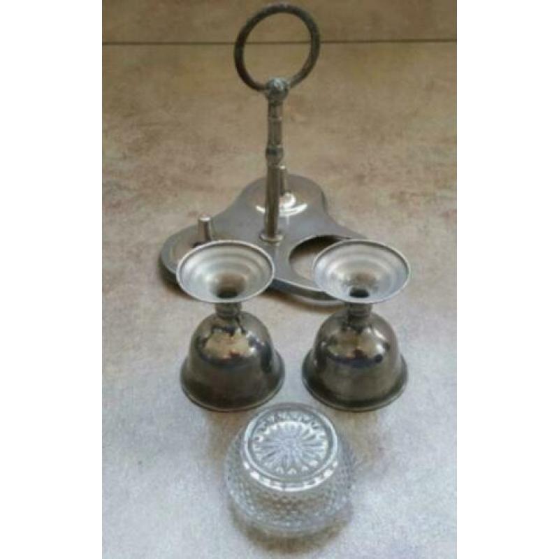 15. Antiek zilver eierdop 2 pers. set zout glas Pasen