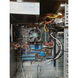 8 core, 16mb ram met dvd brander. Geregistreerde windows pc