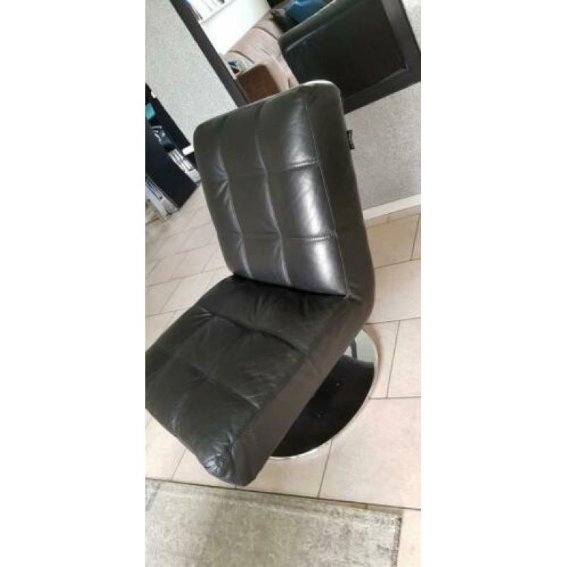 Zwart lederen relax draaifauteuil