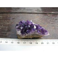 Amethyst uit Brazilië/Uruguay.VEEL VERSCHILLEDE STUKJES