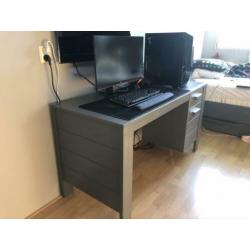 GRATIS buro “Dennis” kleur staalgrijs