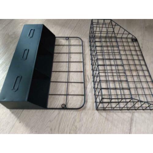 2 Metalen rekjes 35x7x25,5