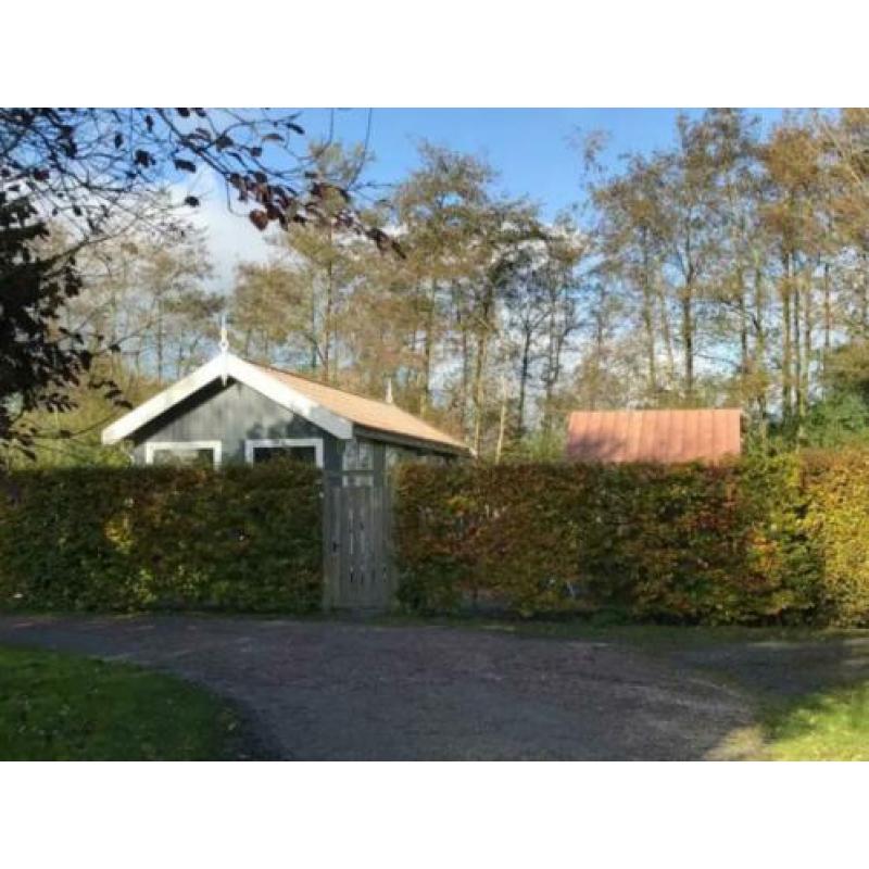 Chalet / vakantiehuis aan het Leekstermeer, nabij Groningen