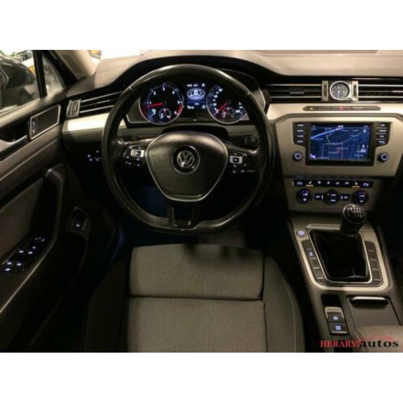 Volkswagen Passat Variant 2.0 TDI BLUEMOTION 150PK Navi Clim