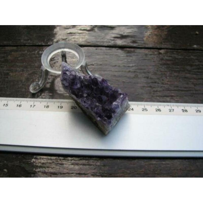 Amethyst uit Brazilië/Uruguay.VEEL VERSCHILLEDE STUKJES