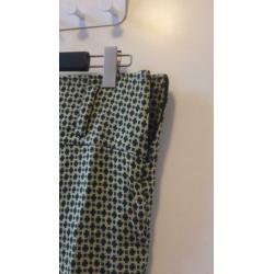 Essentiel. Groene korte rok. Maat 38