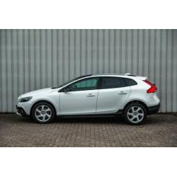 Volvo V40 Cross Country T3 150 pk Momentum Panoramadak / Xen
