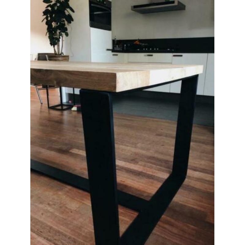 Eikenhouten tafel handgemaakt
