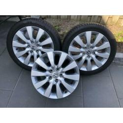 Tekoop 3 stuks origineel 17inch Honda velgen