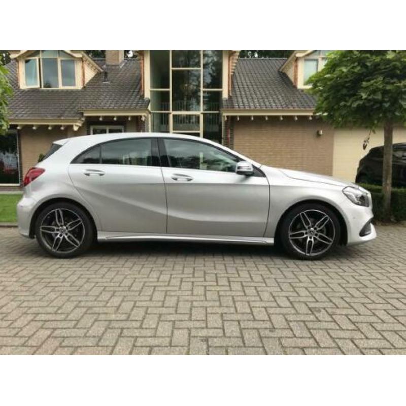 Mercedes-Benz A-klasse 180 Business Solution AMG PAKKET NAVI