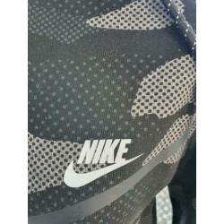 Camouflage nike vest maat M