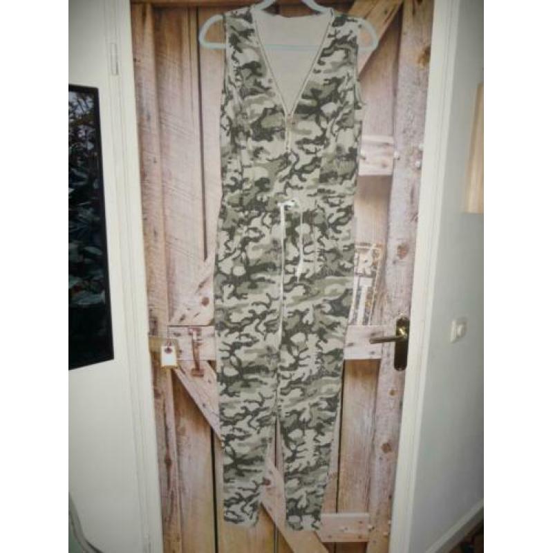 jumpsuit maat 38