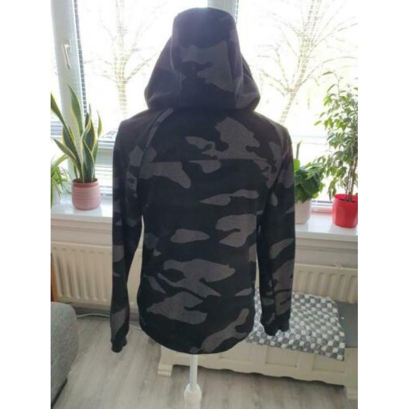 Camouflage nike vest maat M