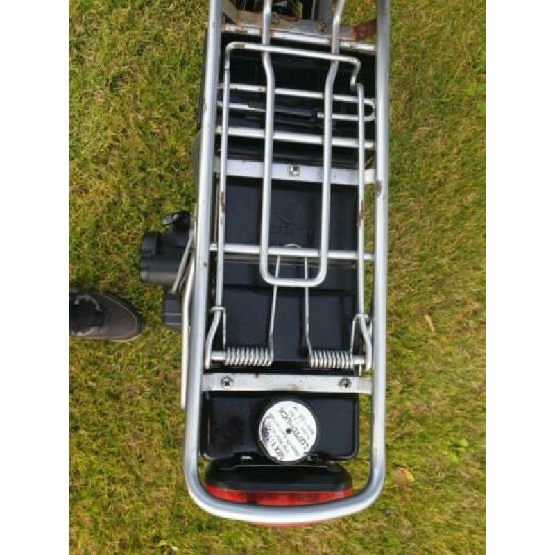 Bakfiets met een Sachs achterwiel aandrijving.