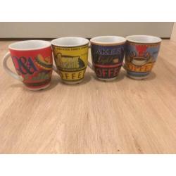 Soepkommen, mokken, kopjes, glazen. Ook per foto te koop.