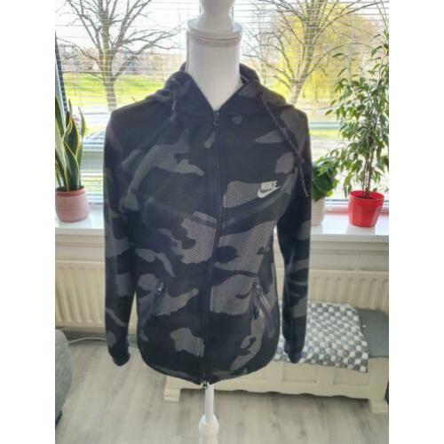 Camouflage nike vest maat M
