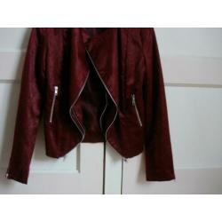 Lily White Bordeaux-rood jasje maat S €3,75 zgan