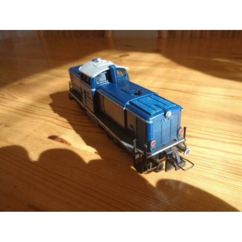 Trix Express V100
