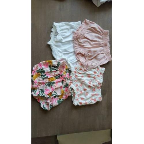 Bloom broekjes en shirtjes.