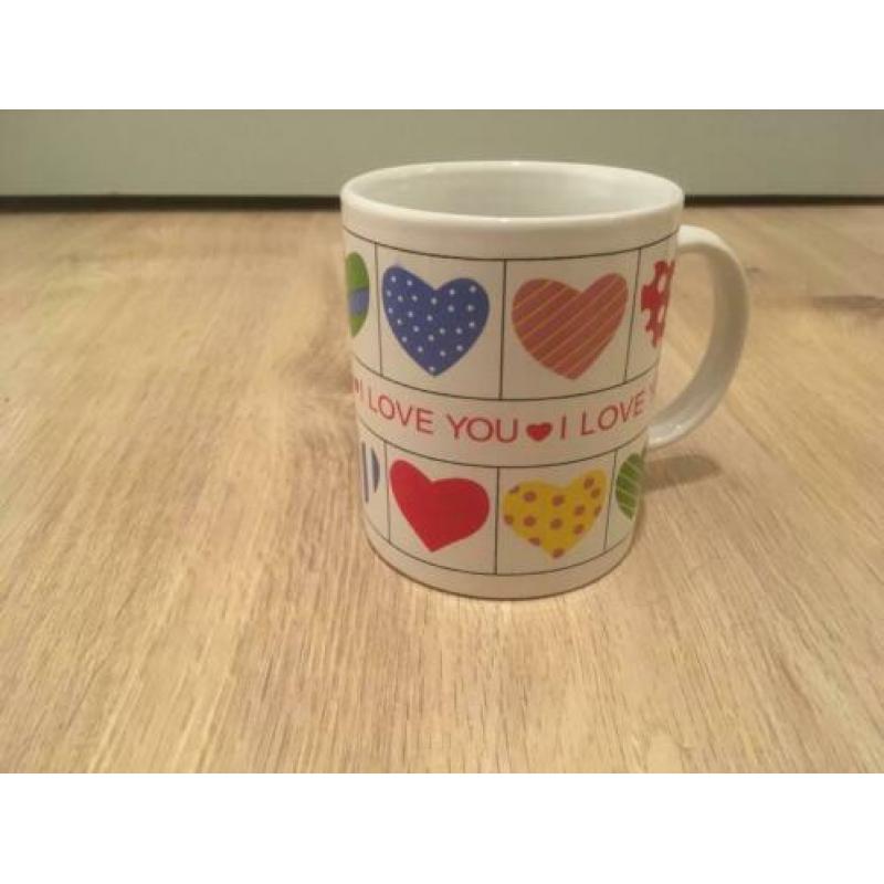 Soepkommen, mokken, kopjes, glazen. Ook per foto te koop.