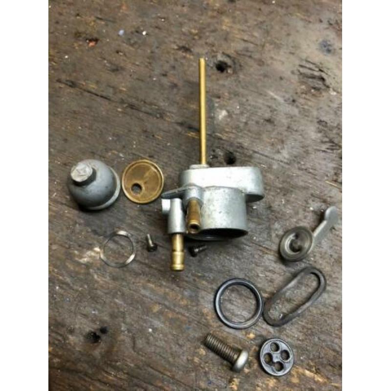 Honda brommer benzine kraan