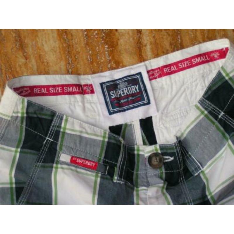SUPERDRY korte broek,Mt S als nieuw