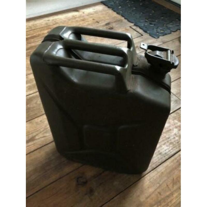 leger jerrycan
