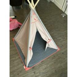 Tippi tent *nieuwstaat*