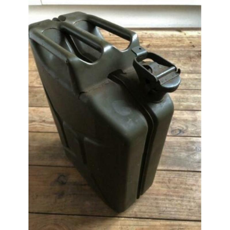 leger jerrycan