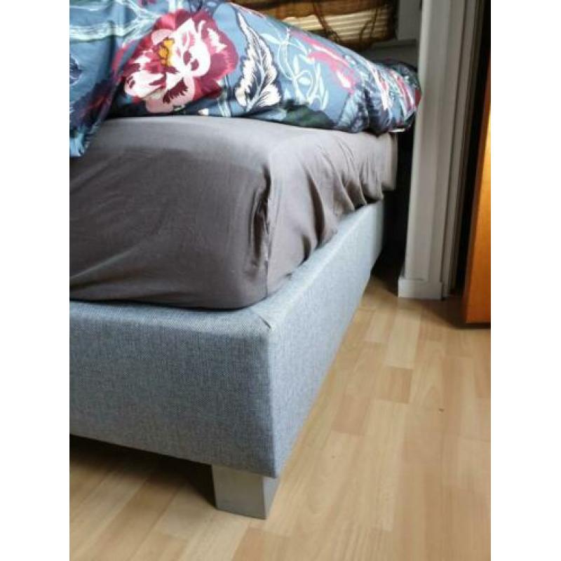 Boxspring bed 160 cm zo goed als nieuw!