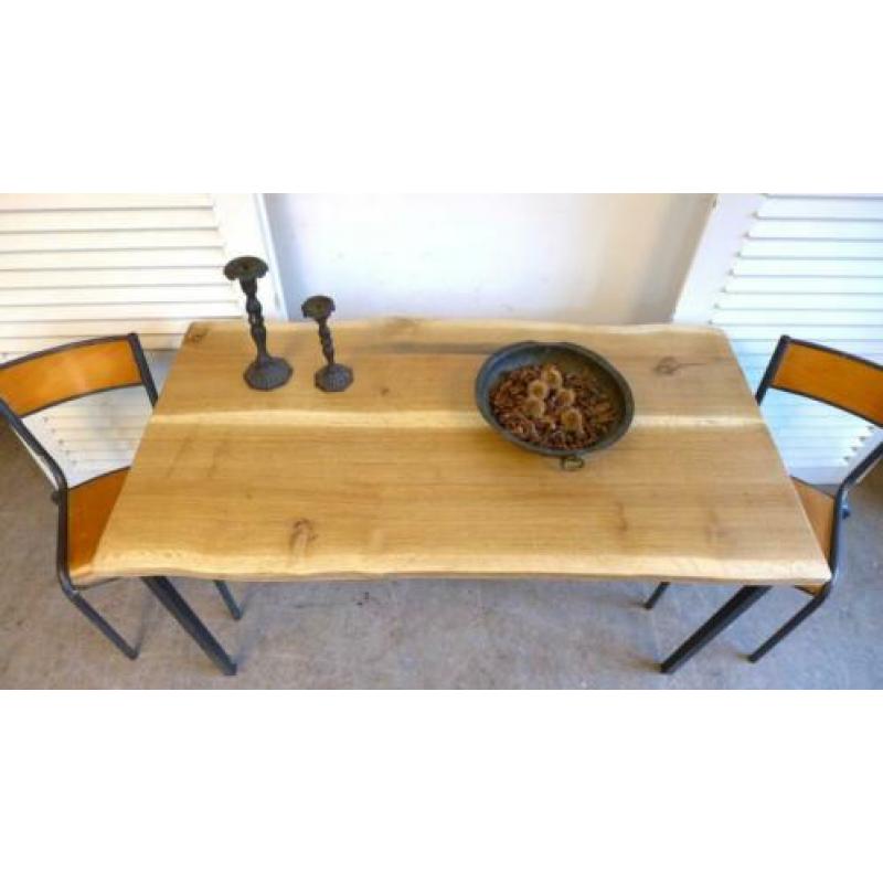 Prachtige eiken boomstam tafel