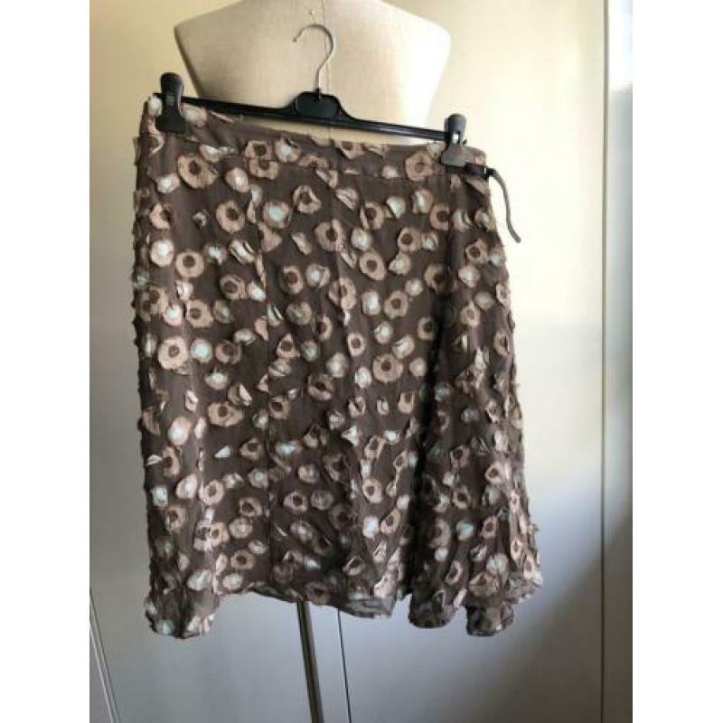 Xanders rok maat 44 taupe cirkelprint