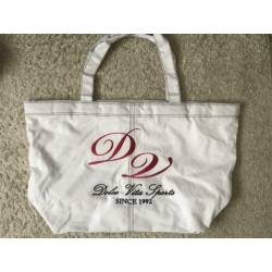Witte shopper met rits en opbergvakje