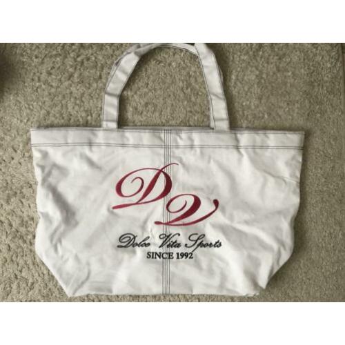 Witte shopper met rits en opbergvakje