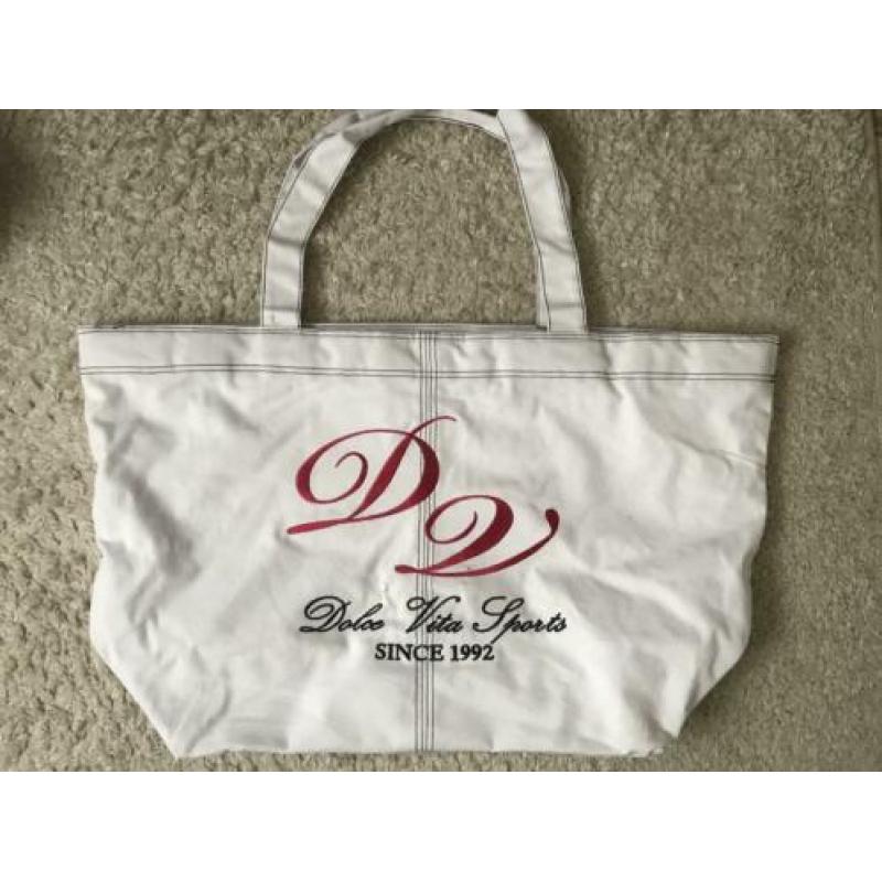 Witte shopper met rits en opbergvakje