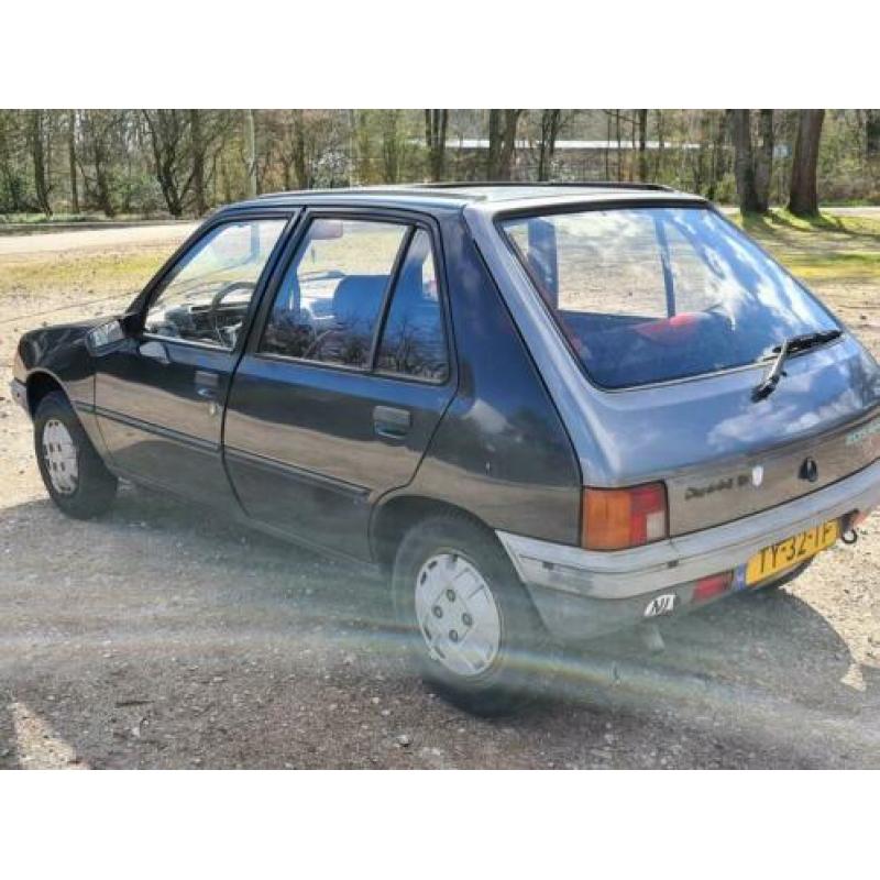 Peugeot 205 1.1 GL APK 2021