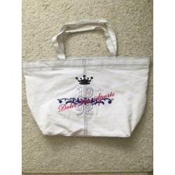 Witte shopper met rits en opbergvakje