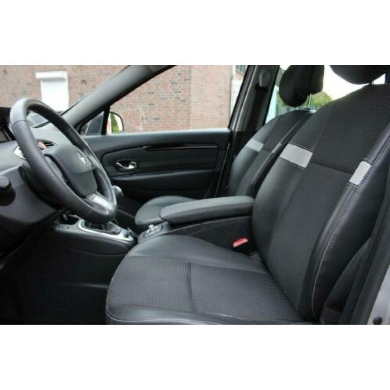 Renault Grand Scénic 1.4 TCe Bose 7p. Airco Navi Cruise Pano